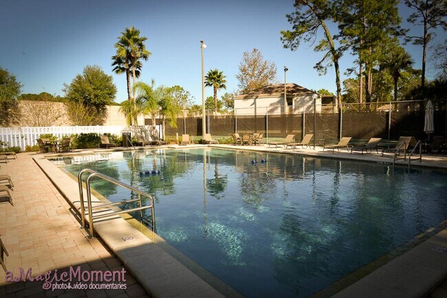 Building Photo - 165 Springwood Circle unit D