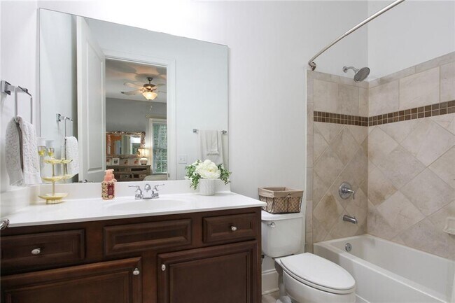 Building Photo - 1420 Briarhaven Trail