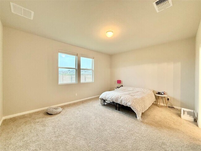Building Photo - 923 Palo Brea Lp