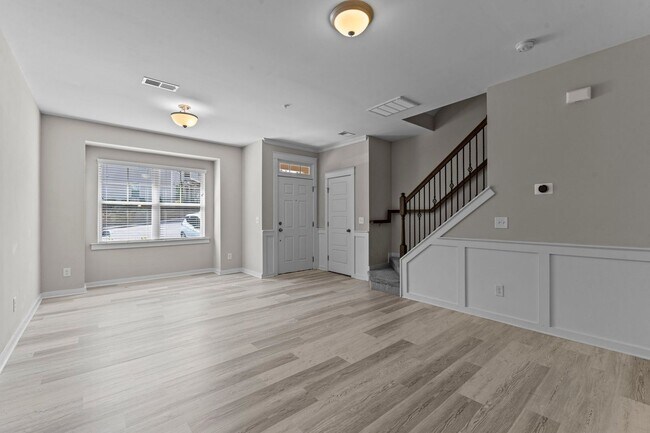 Building Photo - Gorgeous Townhome in N. Raleigh, Top Amenities & Finishes, Community Pool, Pet Friendly!