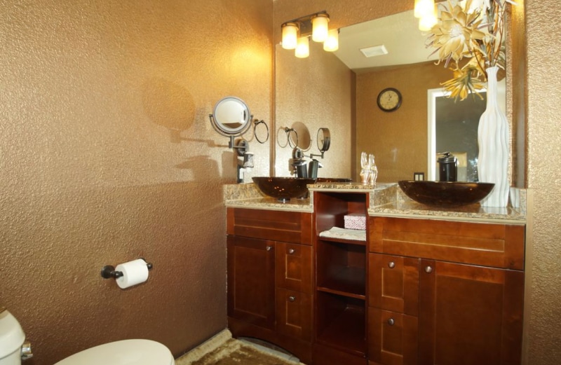 Building Photo - 5263 Bahama St