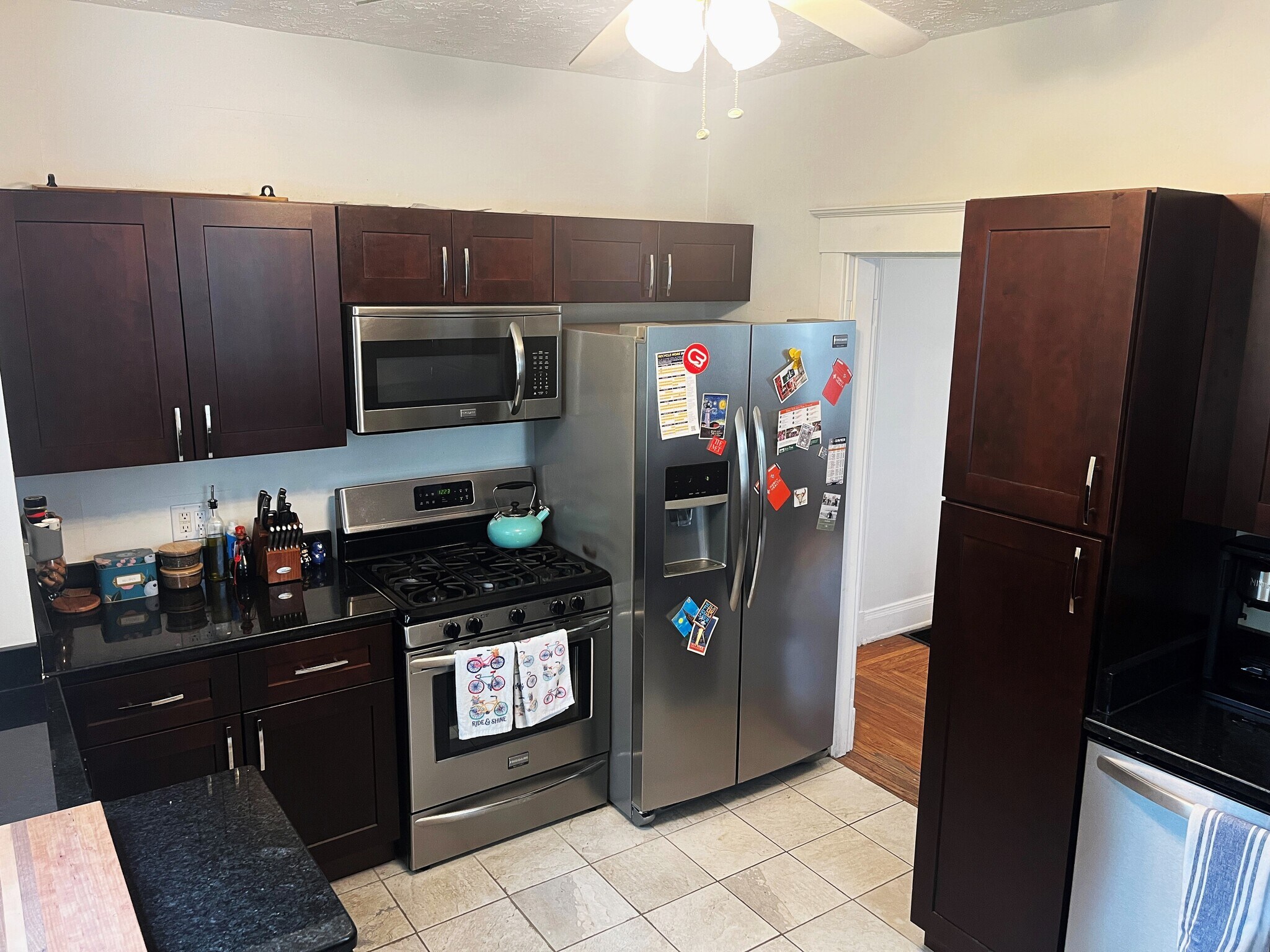Kitchen - 1301 Morten St