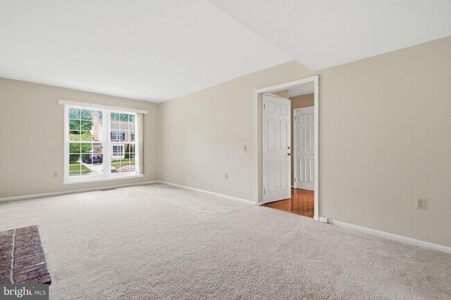 Building Photo - 10205 Balsamwood Dr