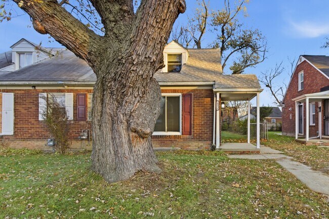 Building Photo - 10934 Nottingham Rd