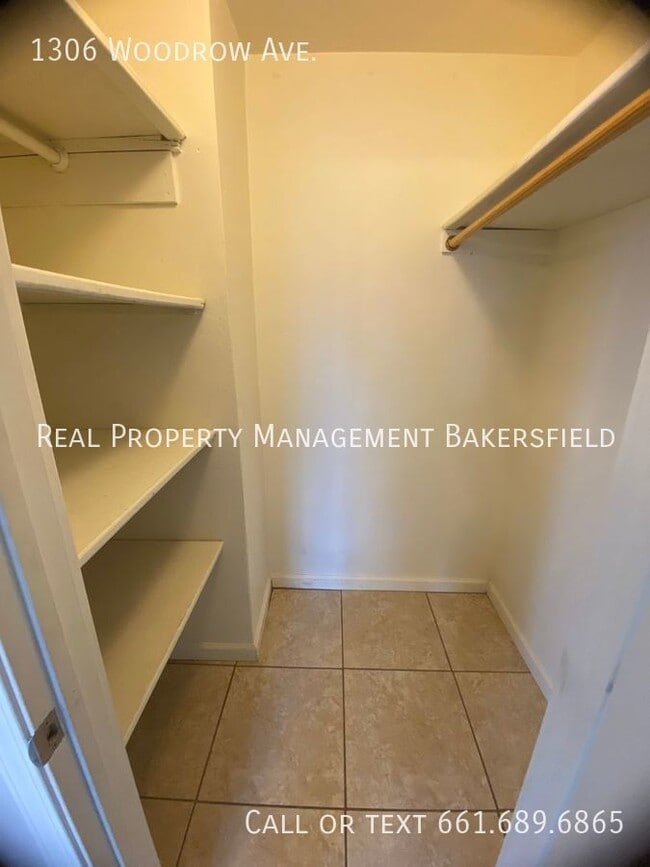 Building Photo - 1306 Woodrow Ave - Zero Deposit, Ask us How!