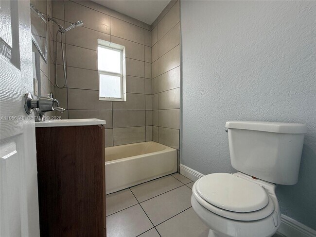 Building Photo - 2311 NW 15th St