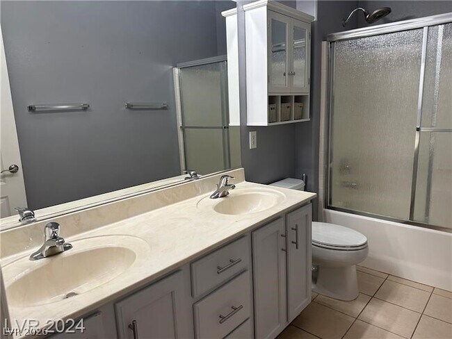 Building Photo - 2805 Alma Lidia Ave