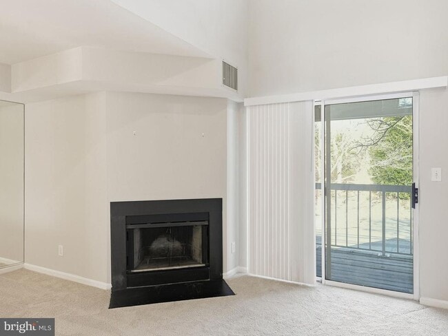 Building Photo - 5854 Orchard Hill Ct