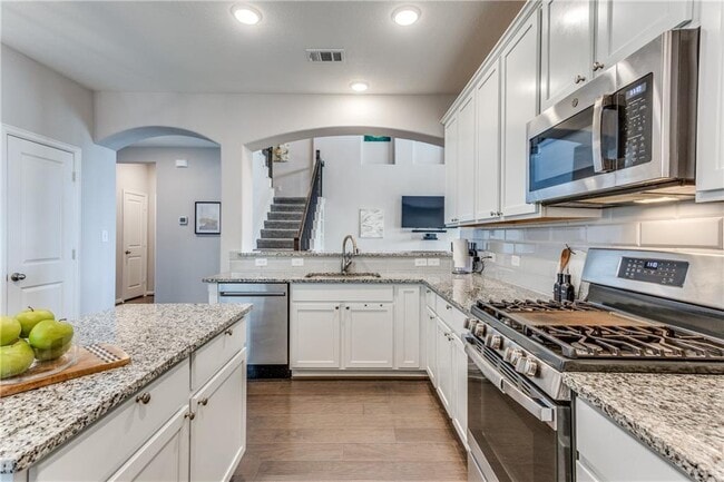 Building Photo - 744 Blue Oak Blvd