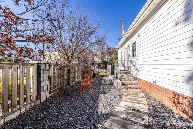 Building Photo - 71 Randolph St NE