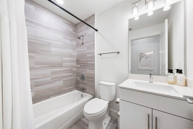 Building Photo - 1709 N Tamiami Trail