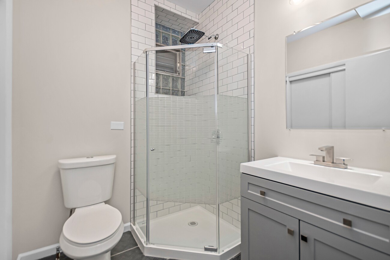 Building Photo - 1739 W Beach Ave