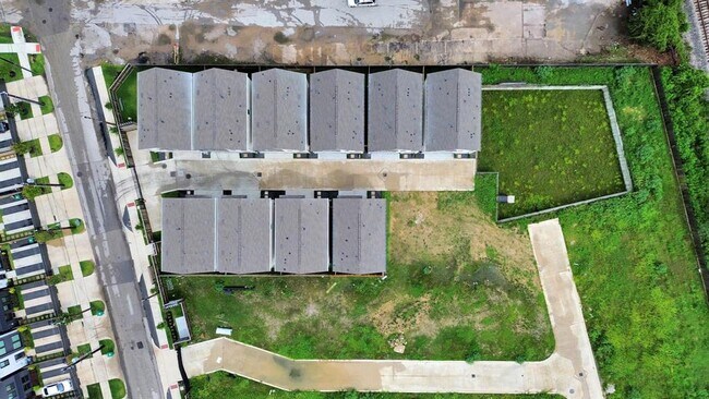 Building Photo - 5240 Texas St