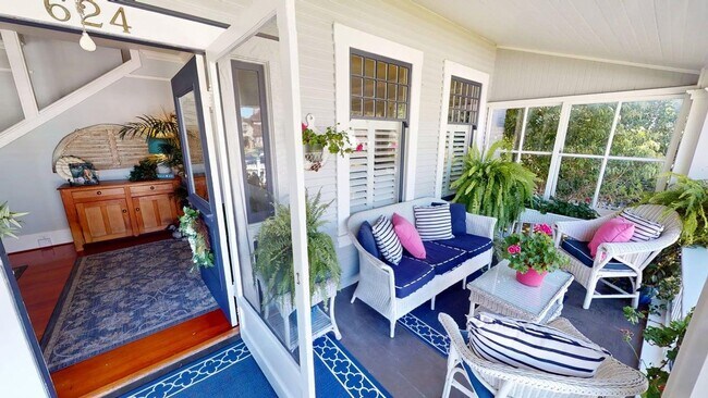 Building Photo - A Timeless Coronado Beach Cottage