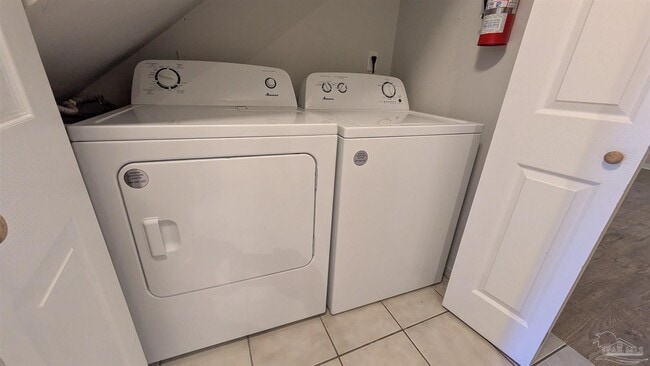 Building Photo - 3041 Belle Meade Dr