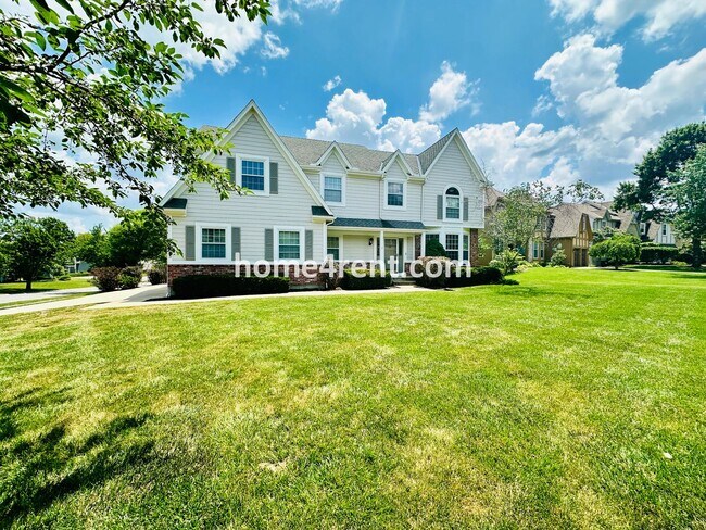 Primary Photo - Beautiful, Spacious Home w/ Open Floor Pla...