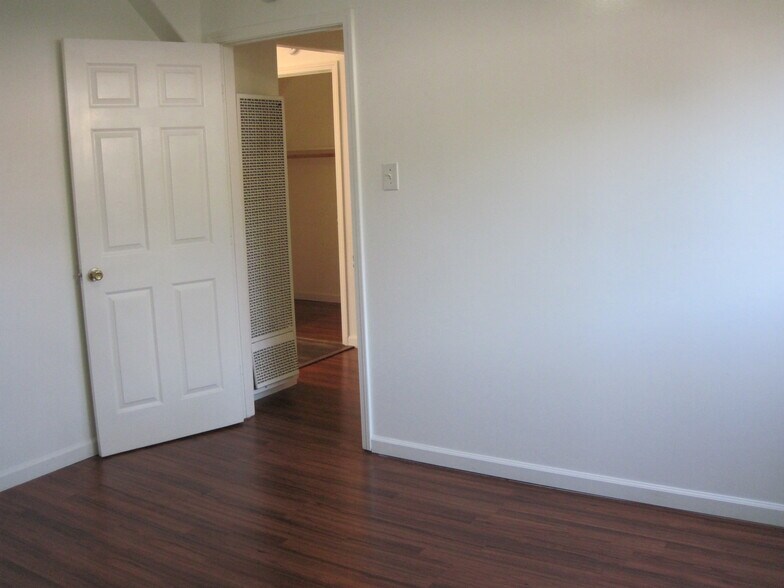 Building Photo - 2750 Argyll Ave