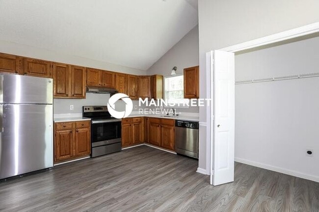Building Photo - 3 Bedroom Pet-Friendly Home in Nashville, TN with Main Street Renewal