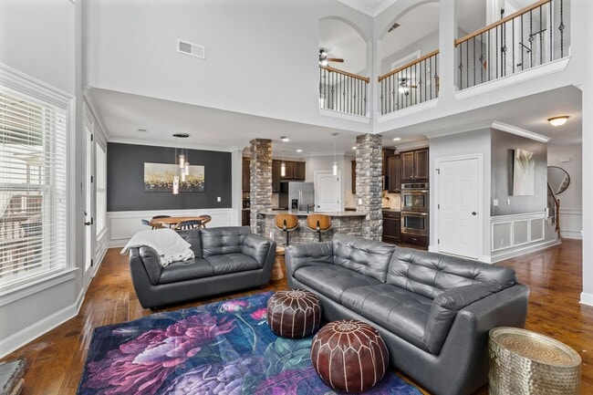 Building Photo - Stunning 3 Story Home in Crawford Creek