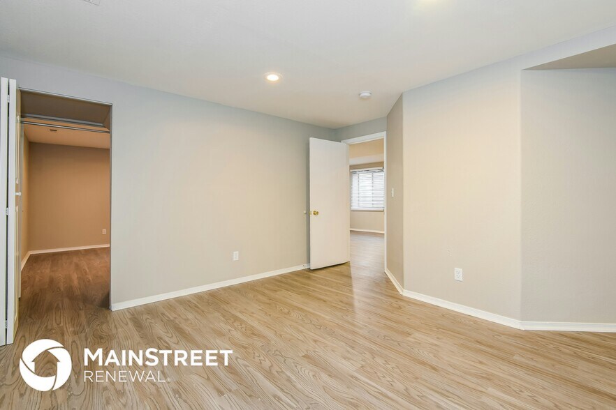 Building Photo - 18019 E Bellewood Dr