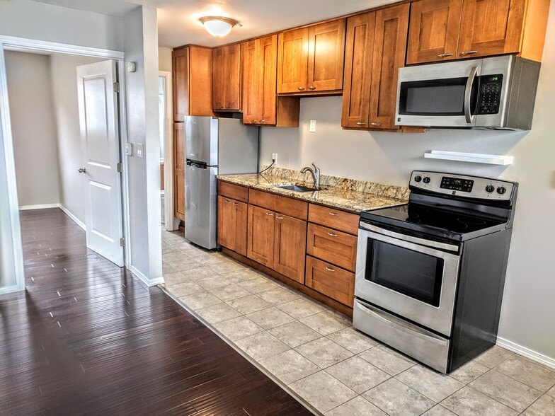 Building Photo - 3655 13th Ave W