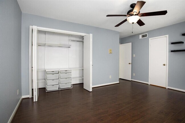 Building Photo - 1300 Augusta Dr