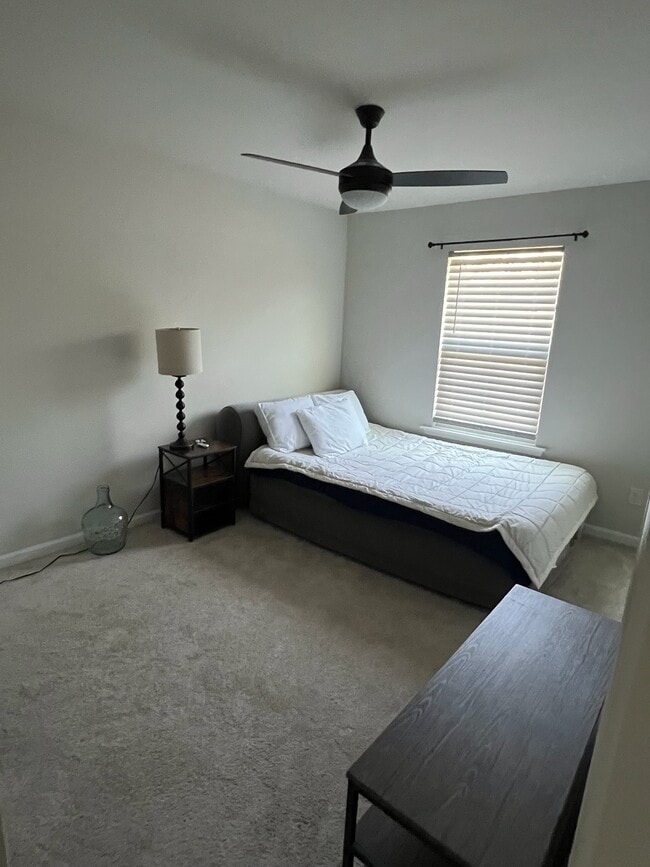 Building Photo - 218 Parkwood Vista Way