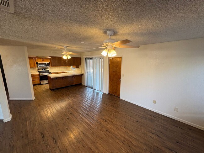 Building Photo - 636 Ramblewood Ct
