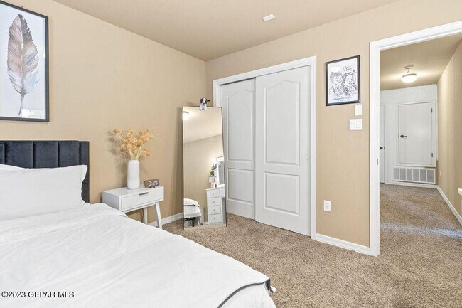 Building Photo - 14536 Shady River