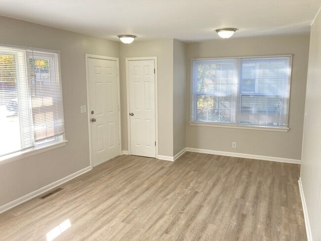 Building Photo - 3 Bedroom and 1 Bath House in Haysville