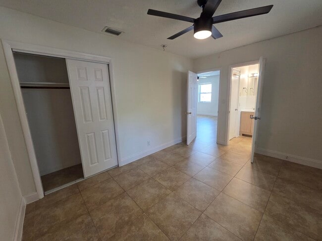 Building Photo - 720 NE 2nd St