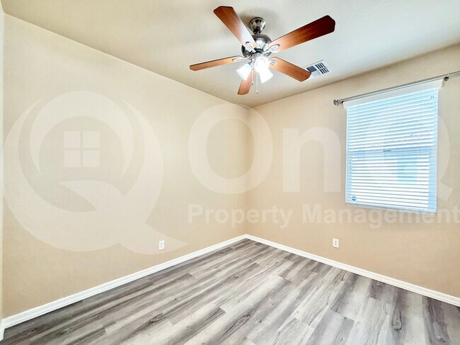 Building Photo - 1144 S Osborn Ln
