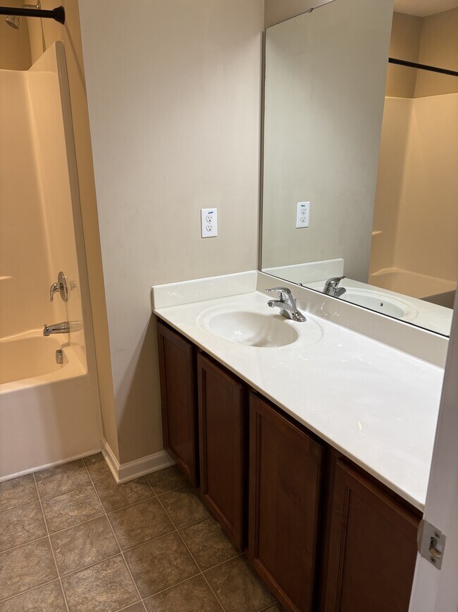 Building Photo - 3605 Landshire View Lane