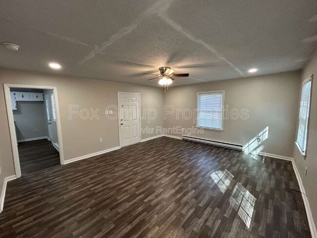 Building Photo - 402 S Yates St