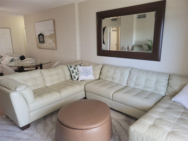 Building Photo - 1980 S Ocean Dr