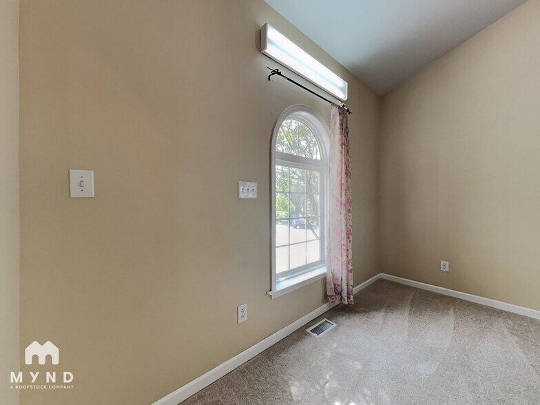 Building Photo - 1085 Vauxhall Dr