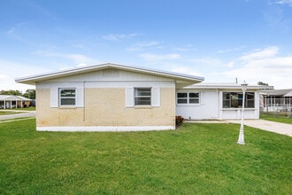 Building Photo - 500 Fern Ave