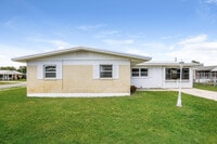 Building Photo - 500 Fern Ave