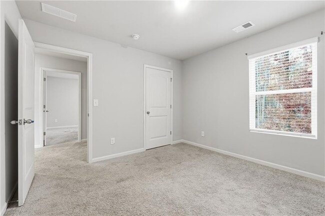 Building Photo - 6615 Bluffview Dr