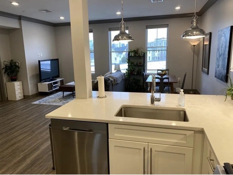 Building Photo - 18 Preble St