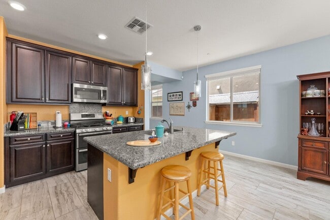Building Photo - 9363 Wild Lilac Cir