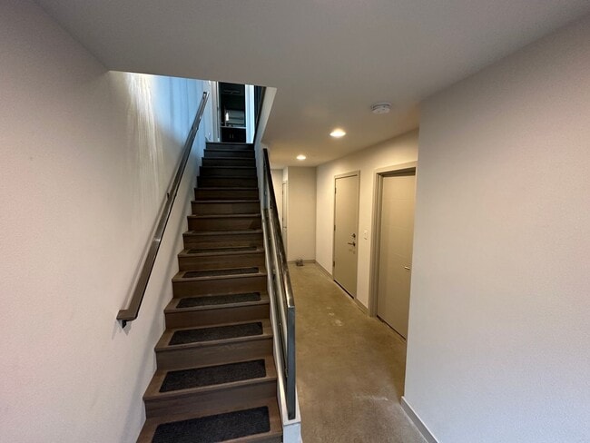 Building Photo - Beautiful high end home in Ballard fir Rent!
