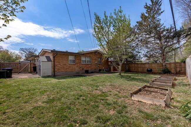 Building Photo - 3025 Vogue Ave