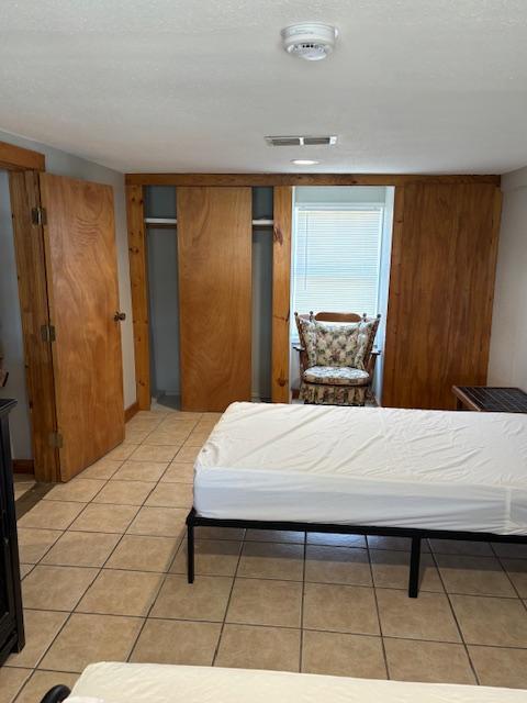 Building Photo - 339 S Whitney St