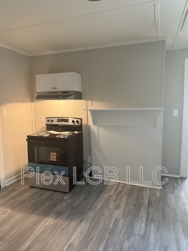 Building Photo - 322 Daniel St