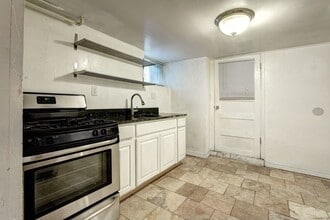 Building Photo - 2237