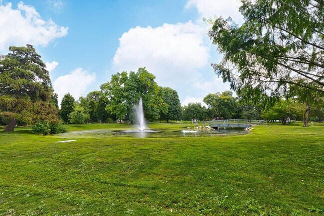 Building Photo - 439 Thurman Ave