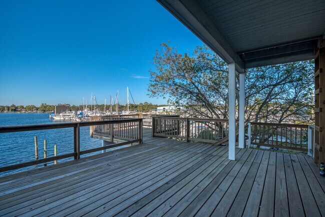 Building Photo - 202 Snug Harbour Dr