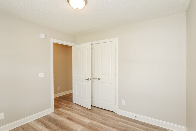 Building Photo - 7819 Ellen Dr