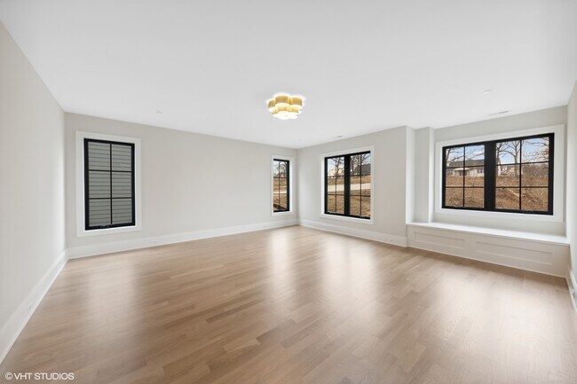 Building Photo - 1123 Pin Oak Dr